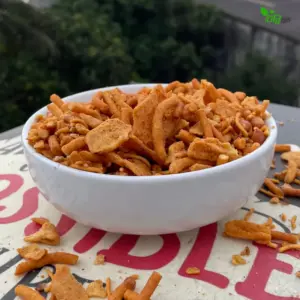 ঝাল চানাচুর ১ বয়াম
